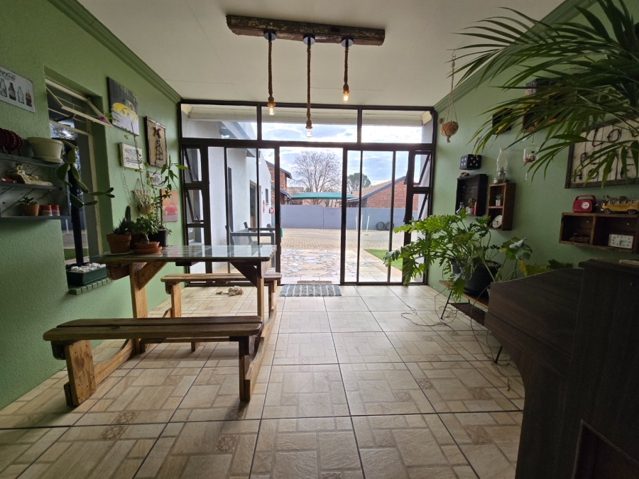 3 Bedroom Property for Sale in Miederpark North West
